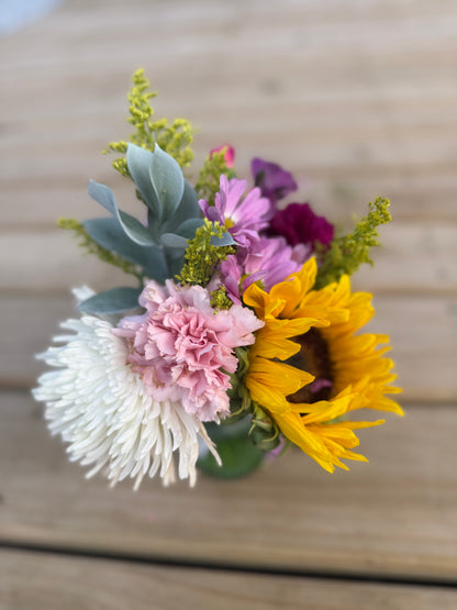 SWEET MEADOW CO. FLOWER BOUQUET